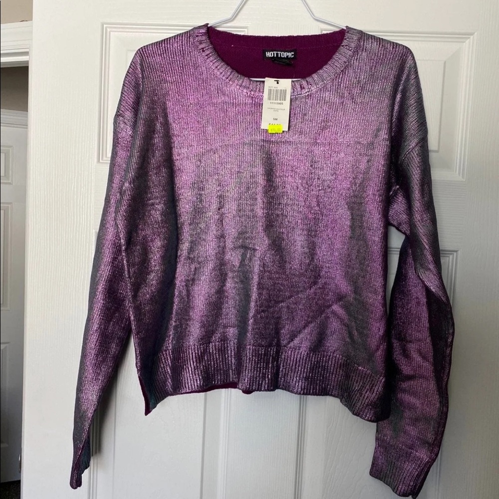 Hot topic sweater